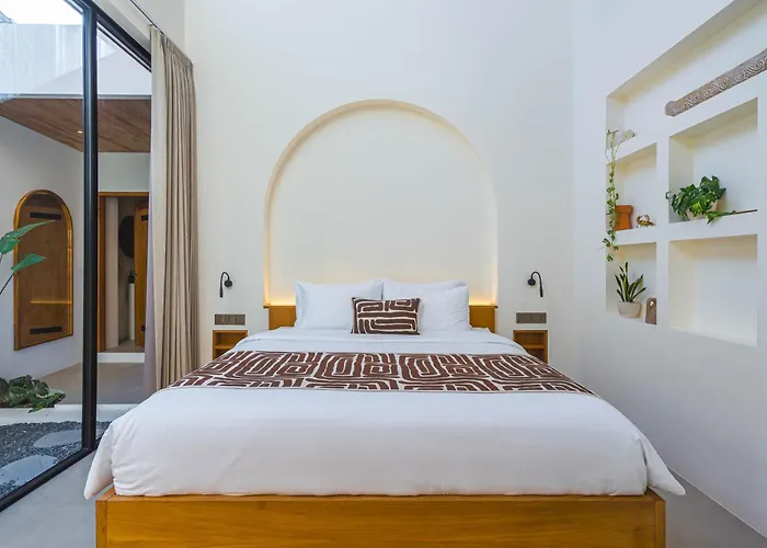 Villa Eve With Private Pool, & Outdoor Movie Cinema Canggu