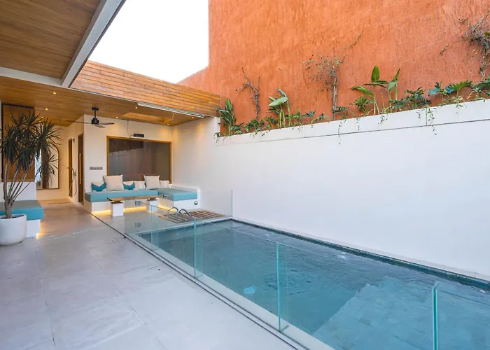 Eve With Private Pool, & Outdoor Movie Cinema Villa